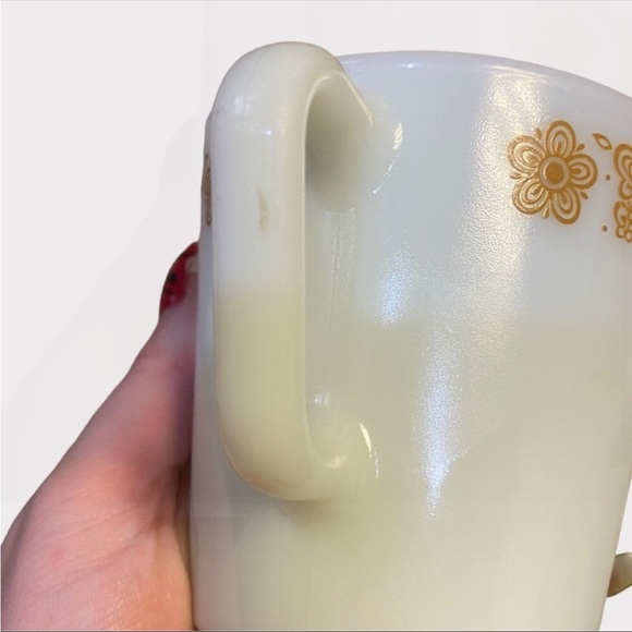 Vintage PYREX Butterfly Gold 1410 Milk Glass D-Handle Coffee Cup Mug Set - Picture 4 of 6